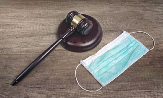 Eerste zorgwerknemer wint rechtszaak na covidbesmetting: claim honderdduizenden euro’s